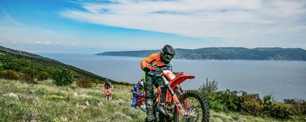 Beautiful enduro tour on the seaside